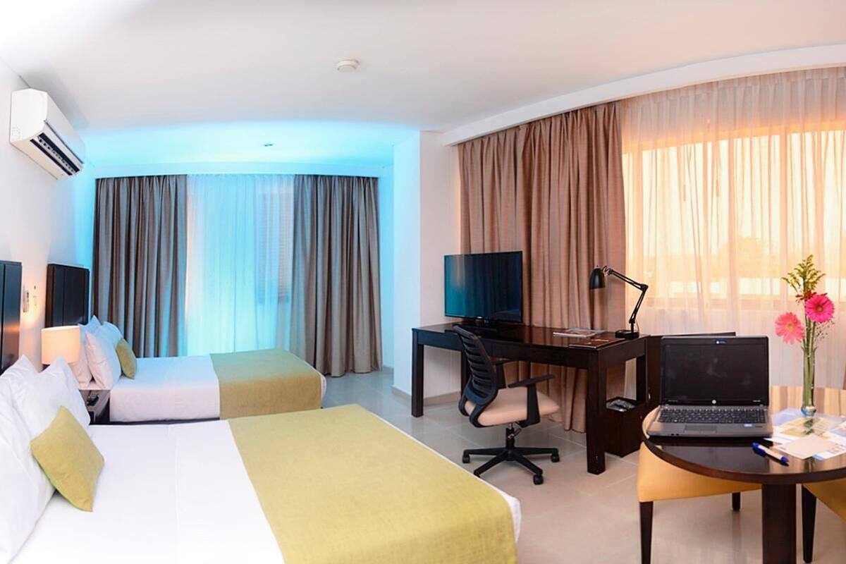 Ropa de cama de alta calidad, camas Select Comfort y minibar