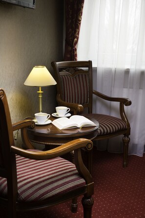 Basic Twin Room | Premium bedding, minibar, in-room safe, individually decorated - Hotel Galicja (Wieliczka)