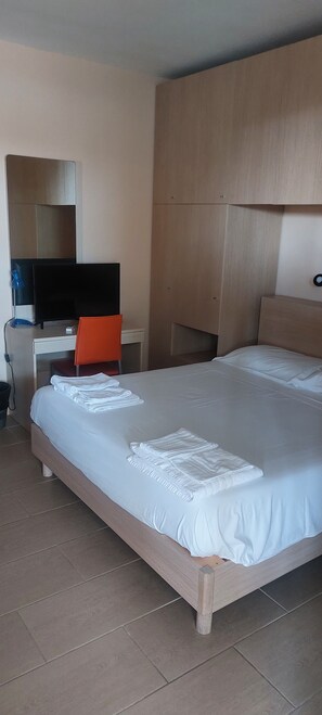 Coffres-forts dans les chambres, Wi-Fi gratuit, draps fournis