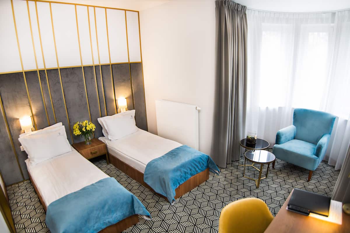 Standaard kamer, 1 queensize bed | Luxe beddengoed, een minibar, een kluis op de kamer