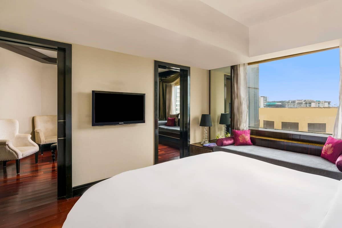 Suite, 1 King Bed (Opera) | 1 bedroom, premium bedding, down duvets, minibar