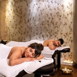 Couples treatment room(s), sauna, hot tub, steam room, body treatments
