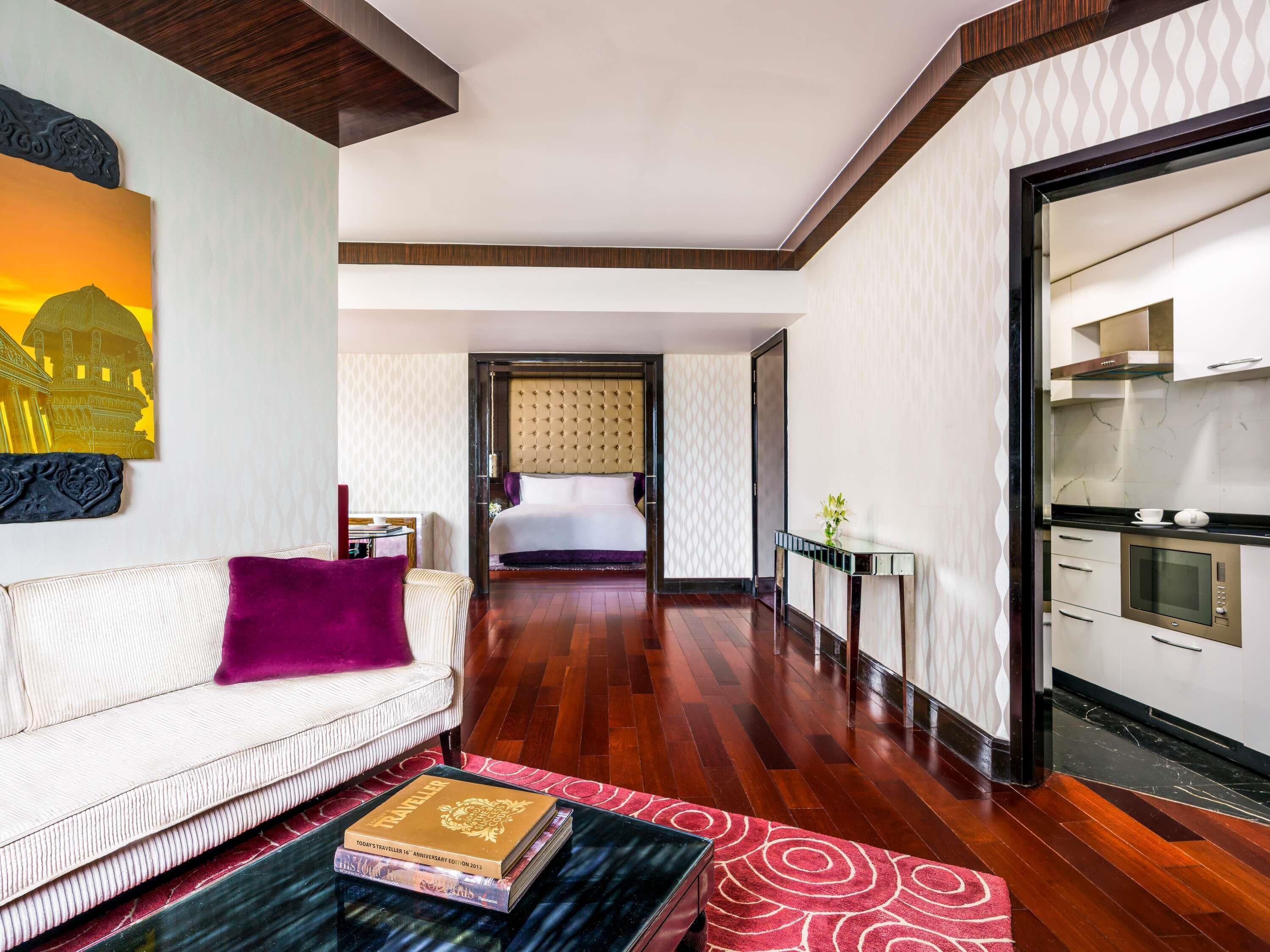 Suite, 1 King Bed (Prestige) | Premium bedding, down comforters, minibar, in-room safe