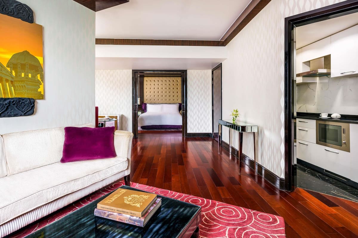 Suite, 1 King Bed (Prestige) | Premium bedding, down comforters, minibar, in-room safe