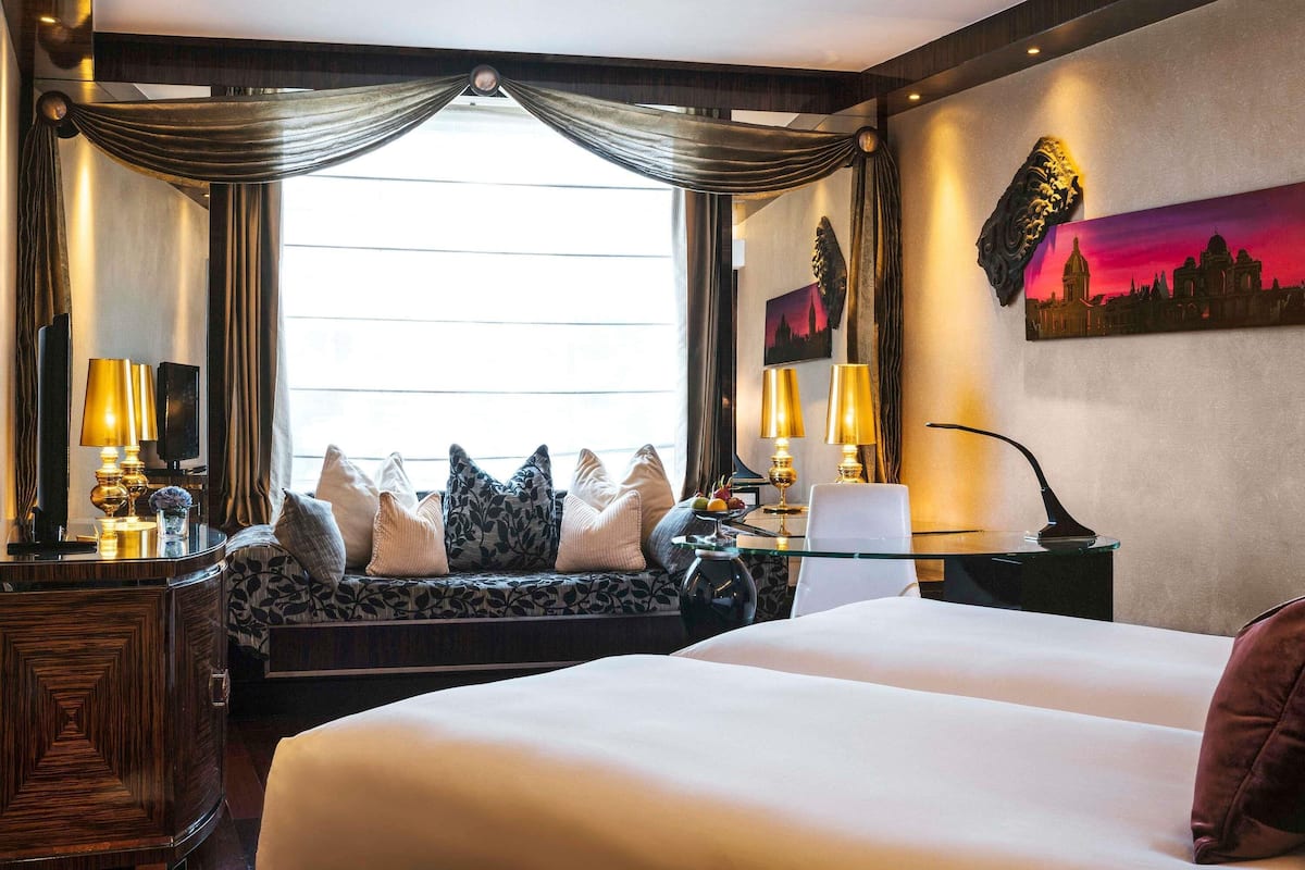 Luxury-Zimmer, 2 Einzelbetten | 1 Schlafzimmer, hochwertige Bettwaren, Daunenbettdecken, Minibar