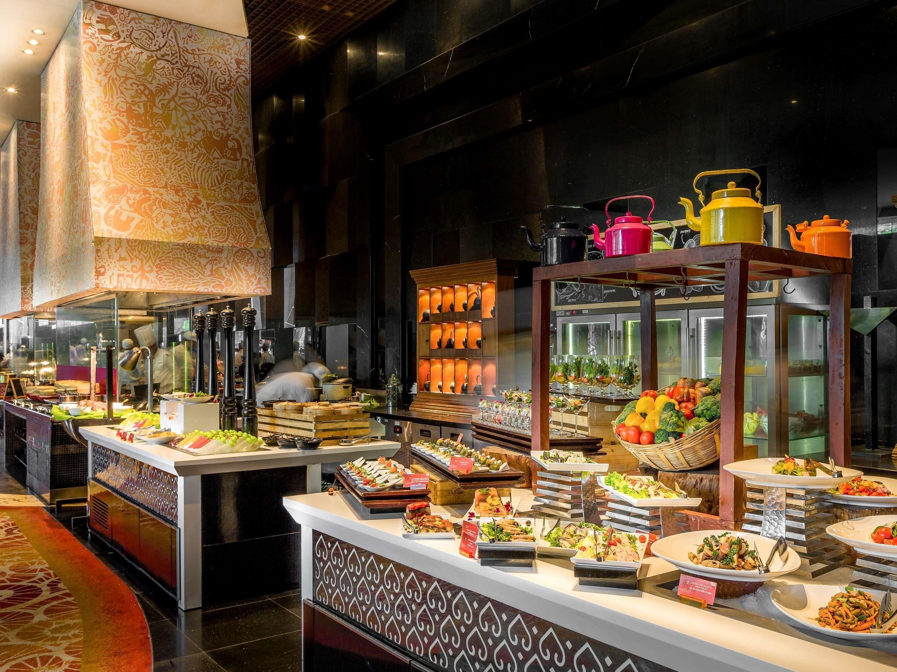 Daily full breakfast (INR 2416 per person)