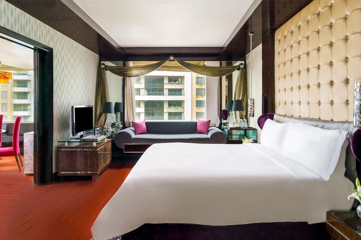 Suite, 1 King Bed (Prestige) | Premium bedding, down comforters, minibar, in-room safe