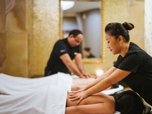 Couples treatment room(s), sauna, hot tub, steam room, body treatments - Sofitel Mumbai BKC Hotel (Mumbai)