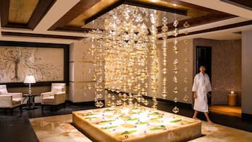 Couples treatment rooms, sauna, hot tub, steam room, body treatments