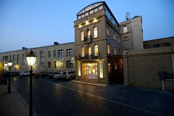 Deluxe Double Room, City View | Street view