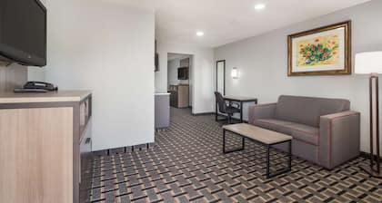 Knights Inn and Suites Salem