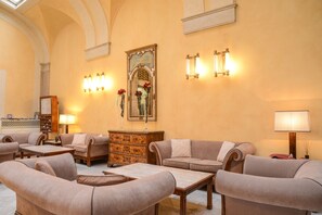 Sala de estar en el lobby