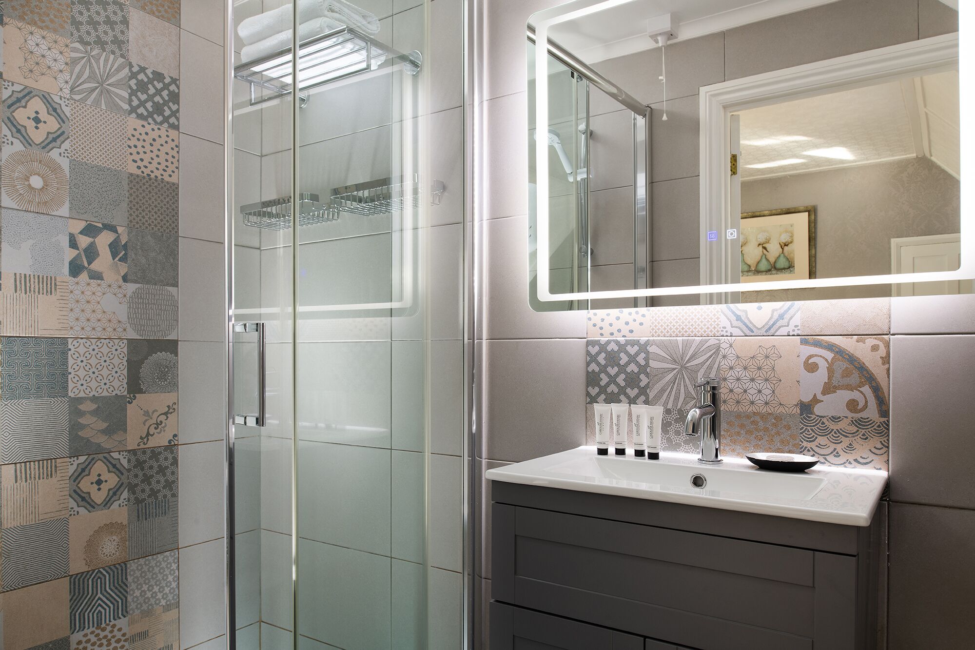 Photo - Springfield House - Birmingham Airport & NEC