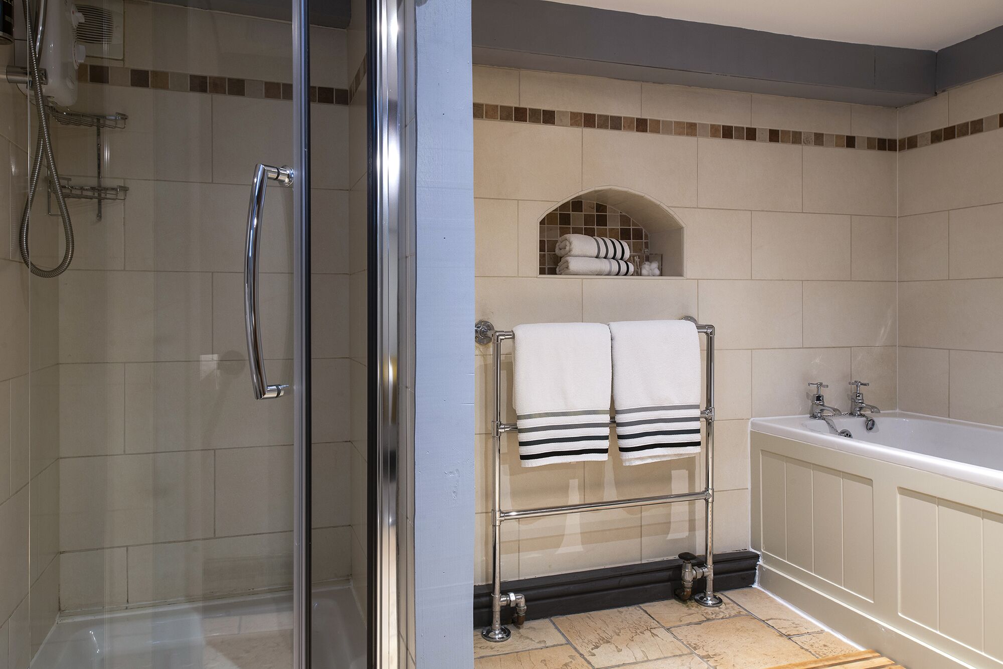 Photo - Springfield House - Birmingham Airport & NEC