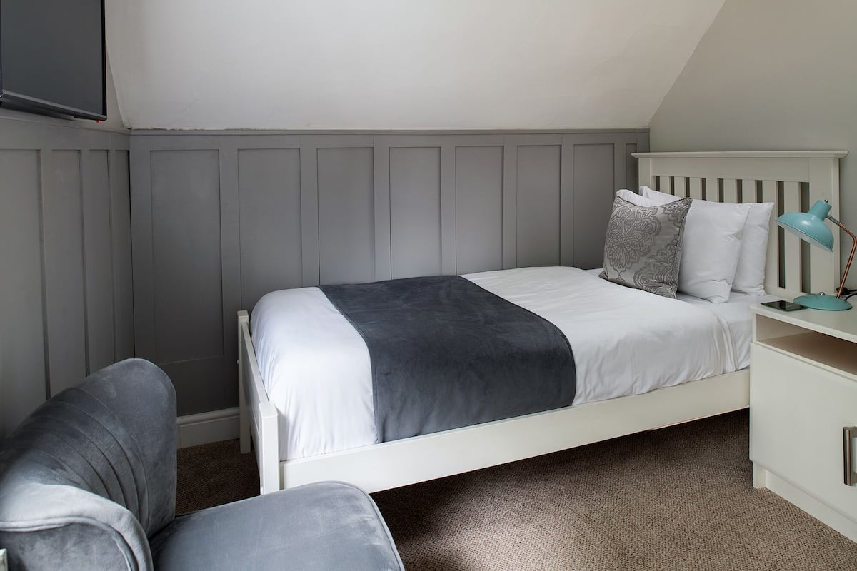 Single Room | Interior