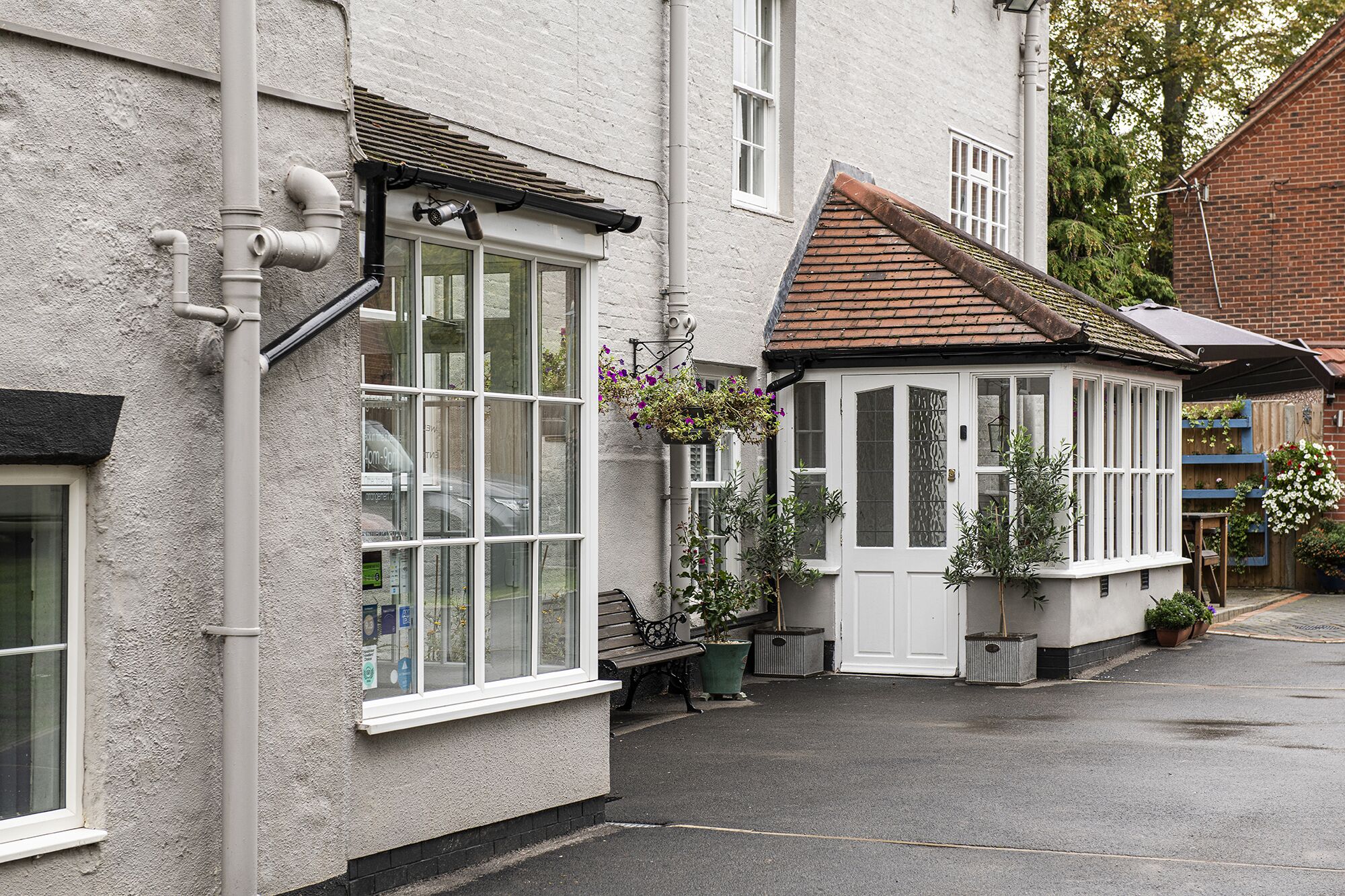 Photo - Springfield House - Birmingham Airport & NEC