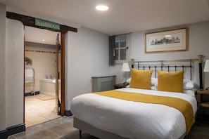 Kamar Double atau Twin Deluks | Interior