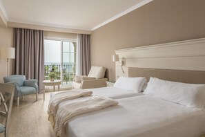 Minibar, individually decorated, individually furnished