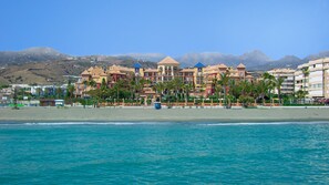 Beach nearby - Iberostar Waves Málaga Playa (Torrox)