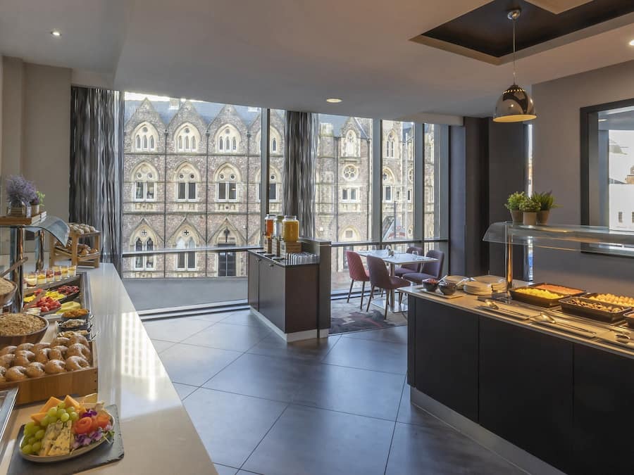 Desayuno completo (GBP 15.95 por persona)