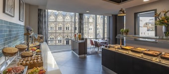 Clayton Hotel Cardiff