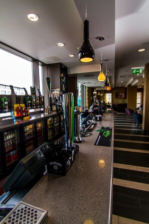 Bar (on property) - Clayton Hotel Cardiff (Cardiff)