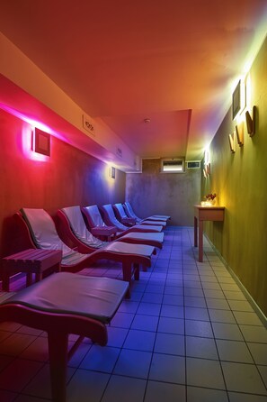 Turkish bath/hammam, body treatments, aromatherapy, hot stone massages
