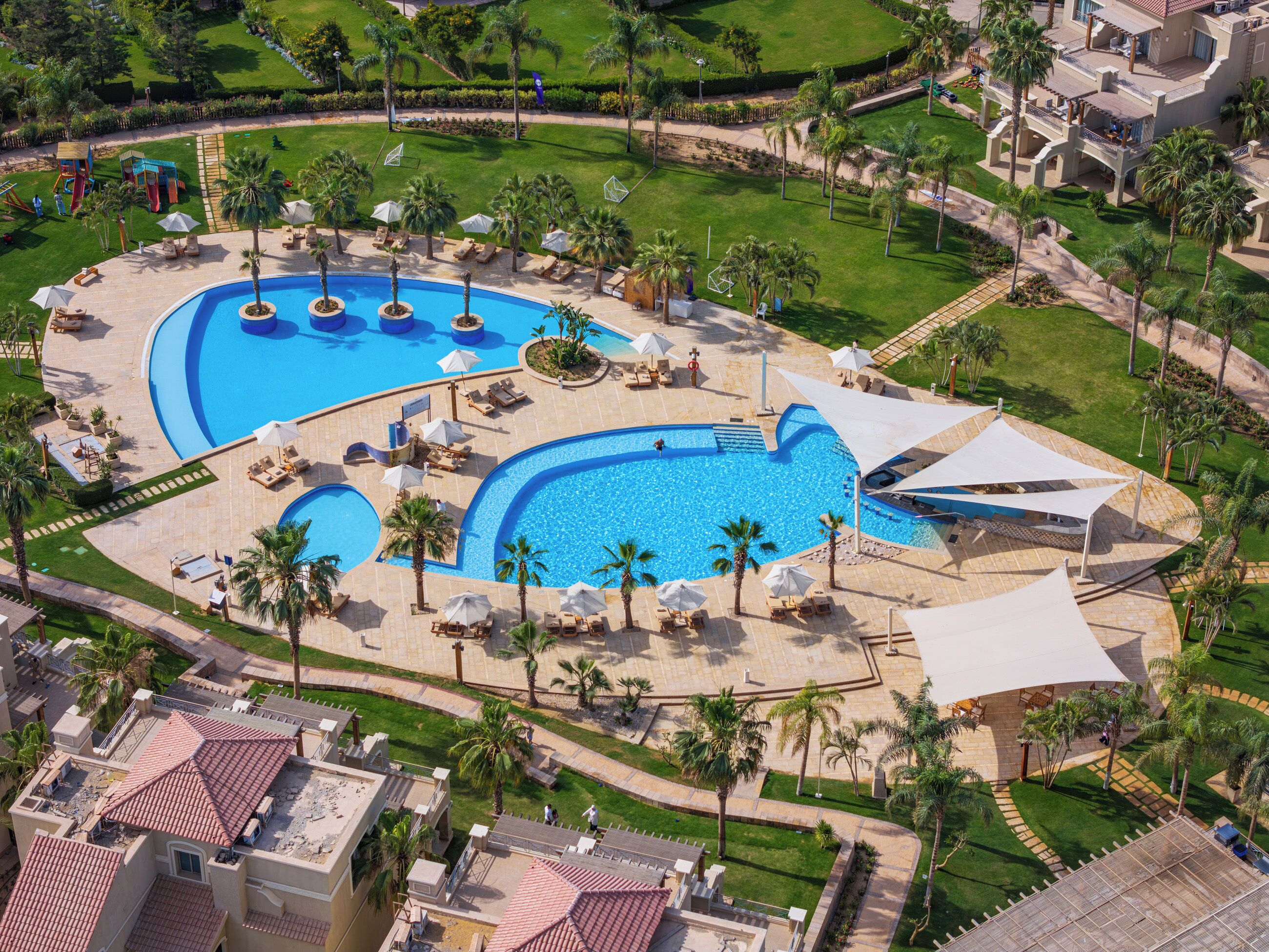 Outdoor pool, pool loungers
