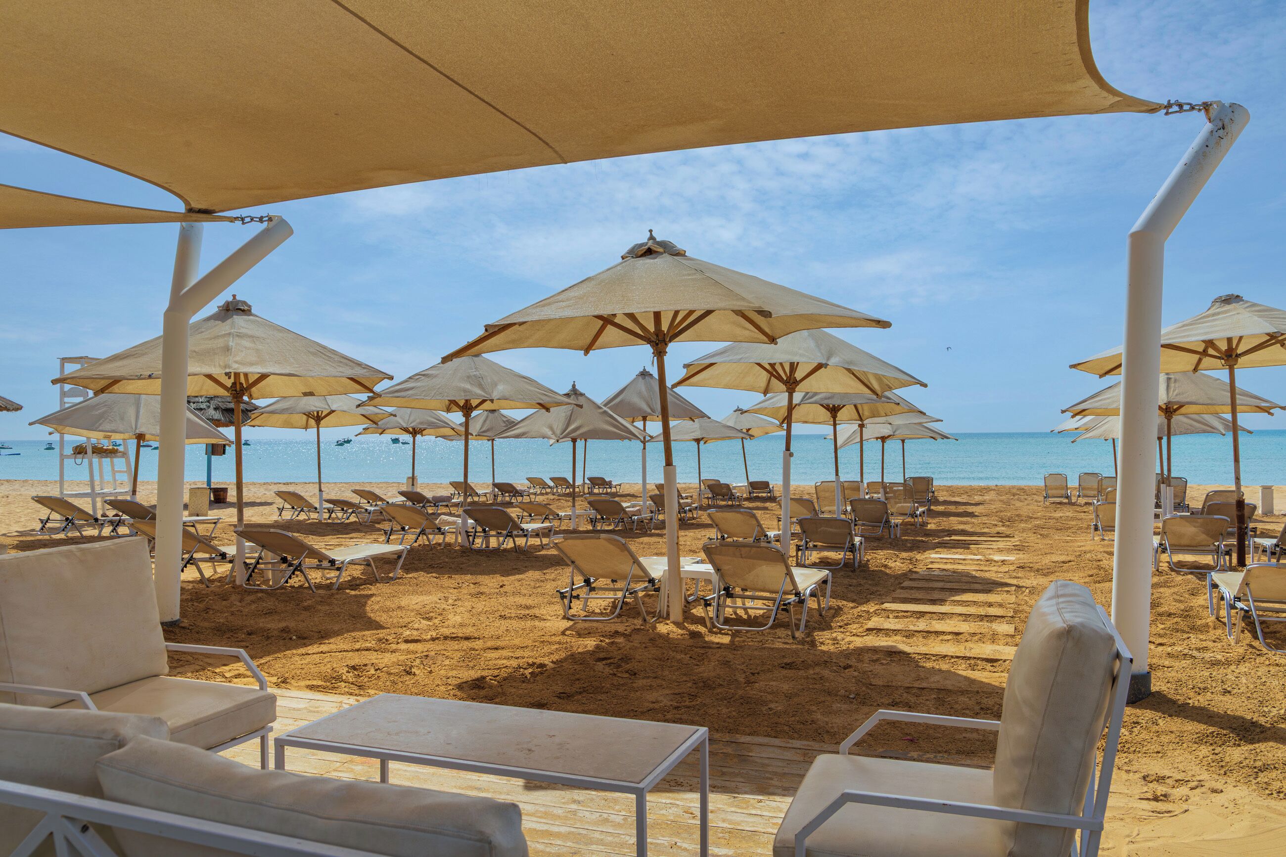 Beach nearby, sun-loungers, beach umbrellas, beach towels