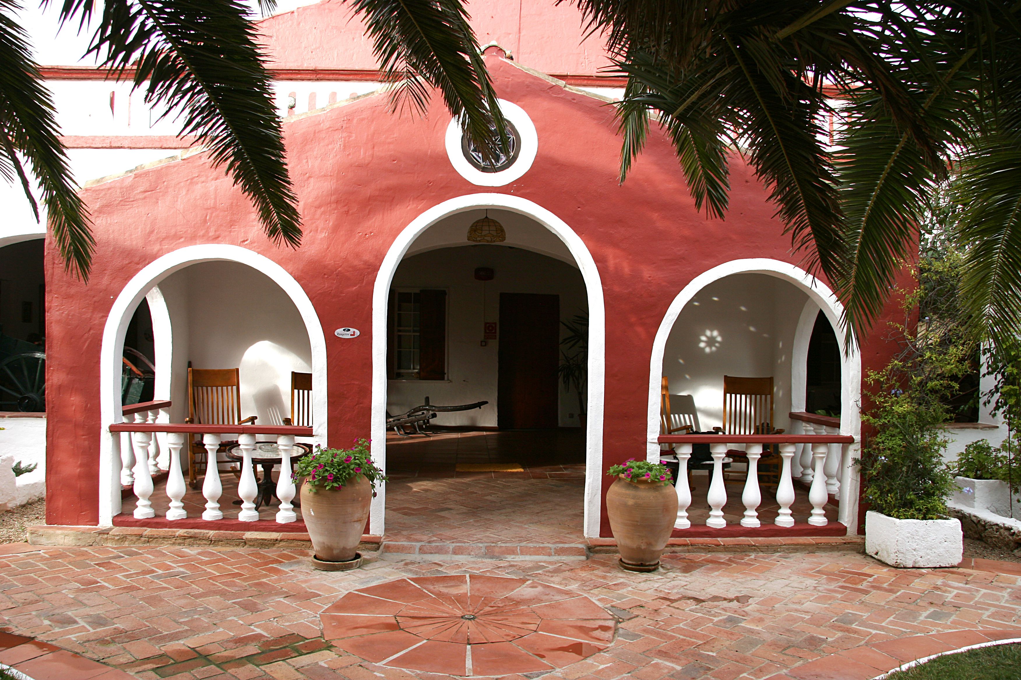 Pintu masuk properti