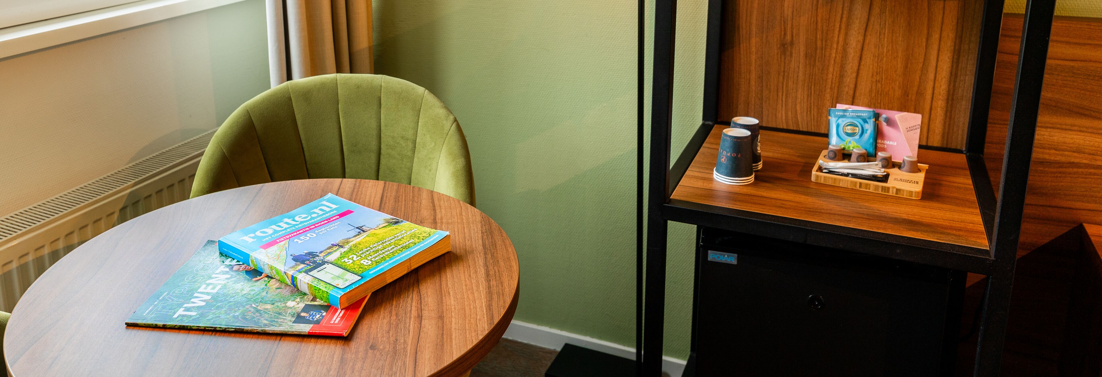 economy double room | minibar, in-room safe, desk, laptop workspace