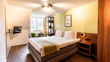 Standard Double Room | Minibar, in-room safe, desk, laptop workspace