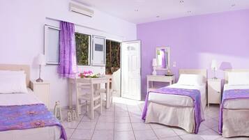 Superior Triple Studio | Individually decorated, individually furnished, WiFi, bed sheets