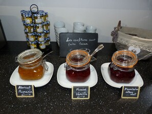 Daily buffet breakfast (EUR 19 per person)