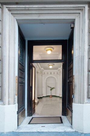 Entrada al alojamiento
