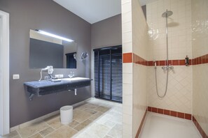 Comfort Double Room | Bathroom | Separate tub and shower, rainfall showerhead, free toiletries