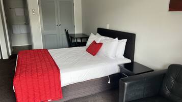 Studio | Blackout drapes, iron/ironing board, free WiFi, bed sheets