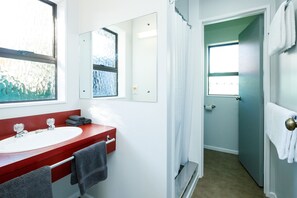 Lägenhet - 1 sovrum | Badrum | Hårtork och handdukar