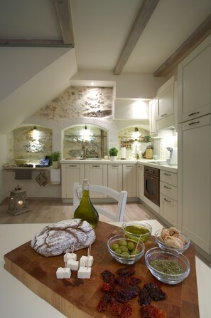 Suite, 2 Bedrooms, Sea View | Private kitchen | Full-size fridge, microwave, stovetop, espresso maker - Casa Maistra Residence (Rethymno)