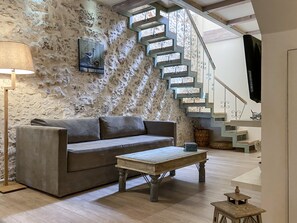 Suite, 2 Bedrooms, Sea View | Living area | TV - Casa Maistra Residence (Rethymno)