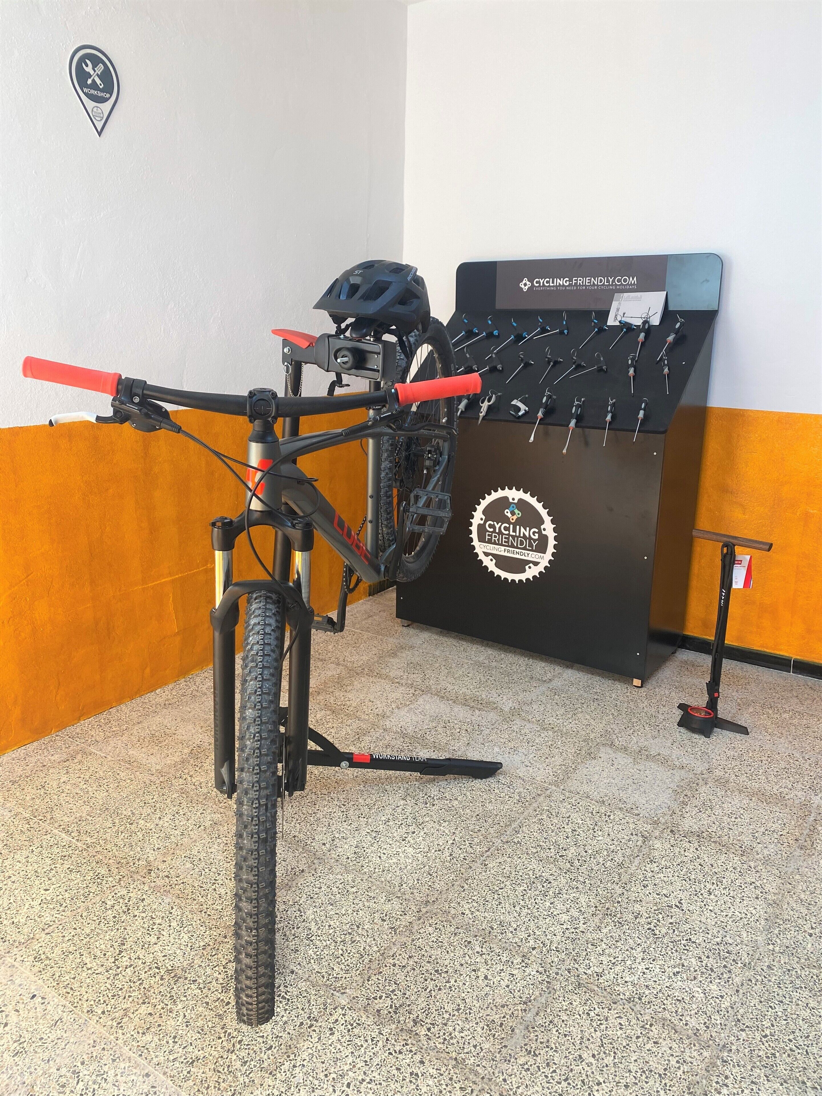 Photo - Hostal Doris - Adults Only