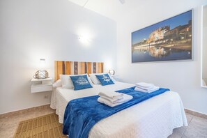 Superior Room | Minibar, desk, laptop workspace, iron/ironing board - Doris (Ses Salines)