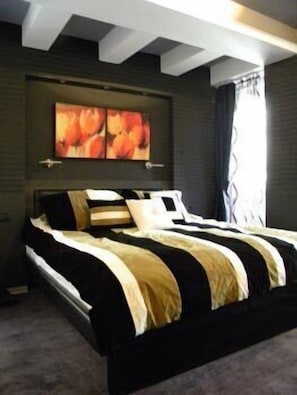 Minibar, in-room safe, desk, soundproofing