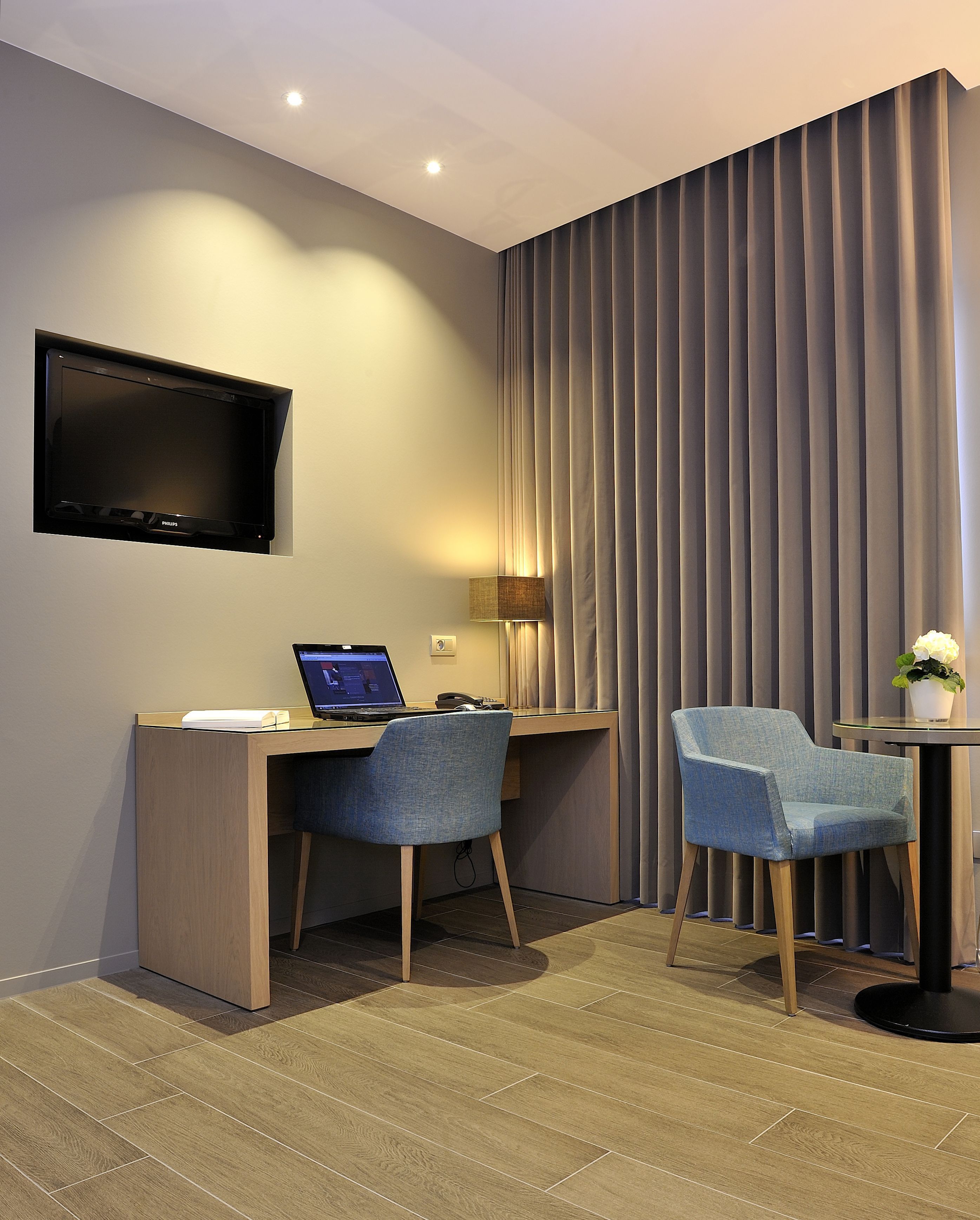 1 bedroom, minibar, in-room safe, desk