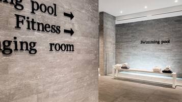 Sauna, steam room