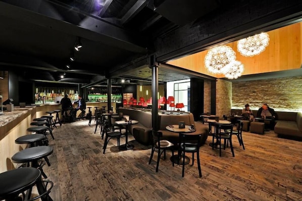 Lunch and dinner served, local cuisine