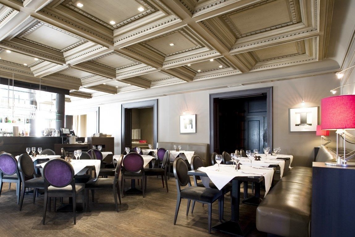 Se sirven almuerzos y cenas, cocina local