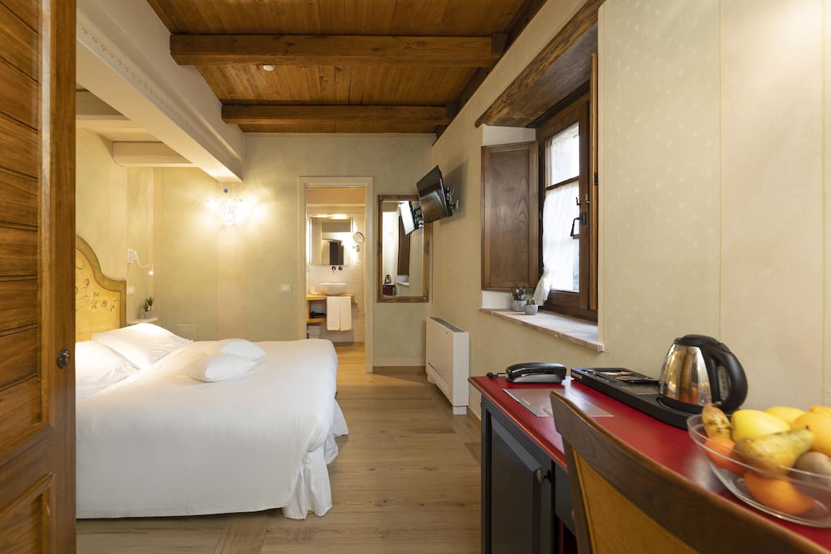 Comfort Double Room | Premium bedding, down comforters, in-room safe, individually decorated