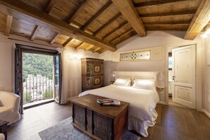 Quarto casal luxo | Roupas de cama premium, edredons de pluma, cofres nos quartos