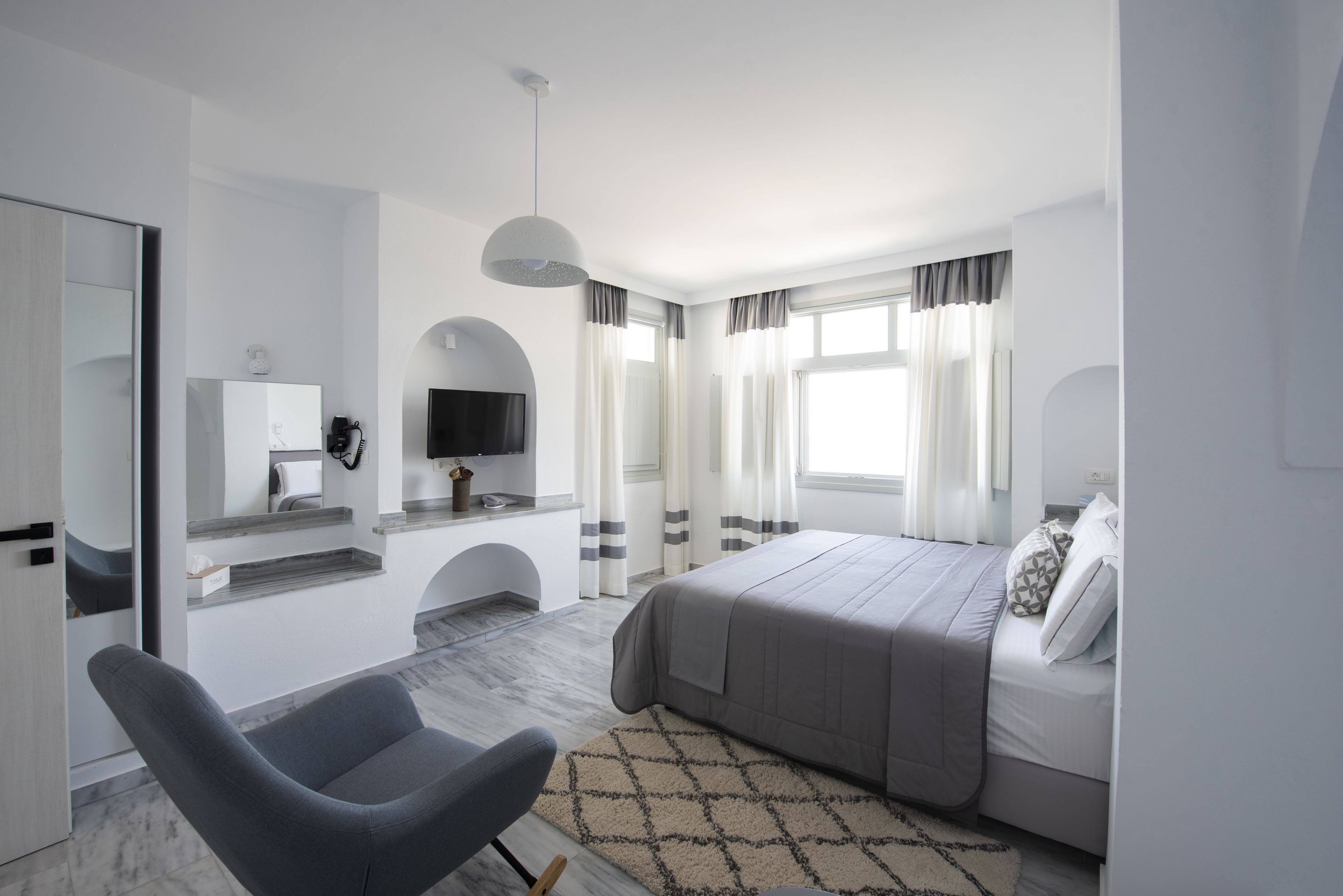 superior apartment, 1 bedroom, sea view | 1 bedroom, in-room safe, soundproofing, free wifi